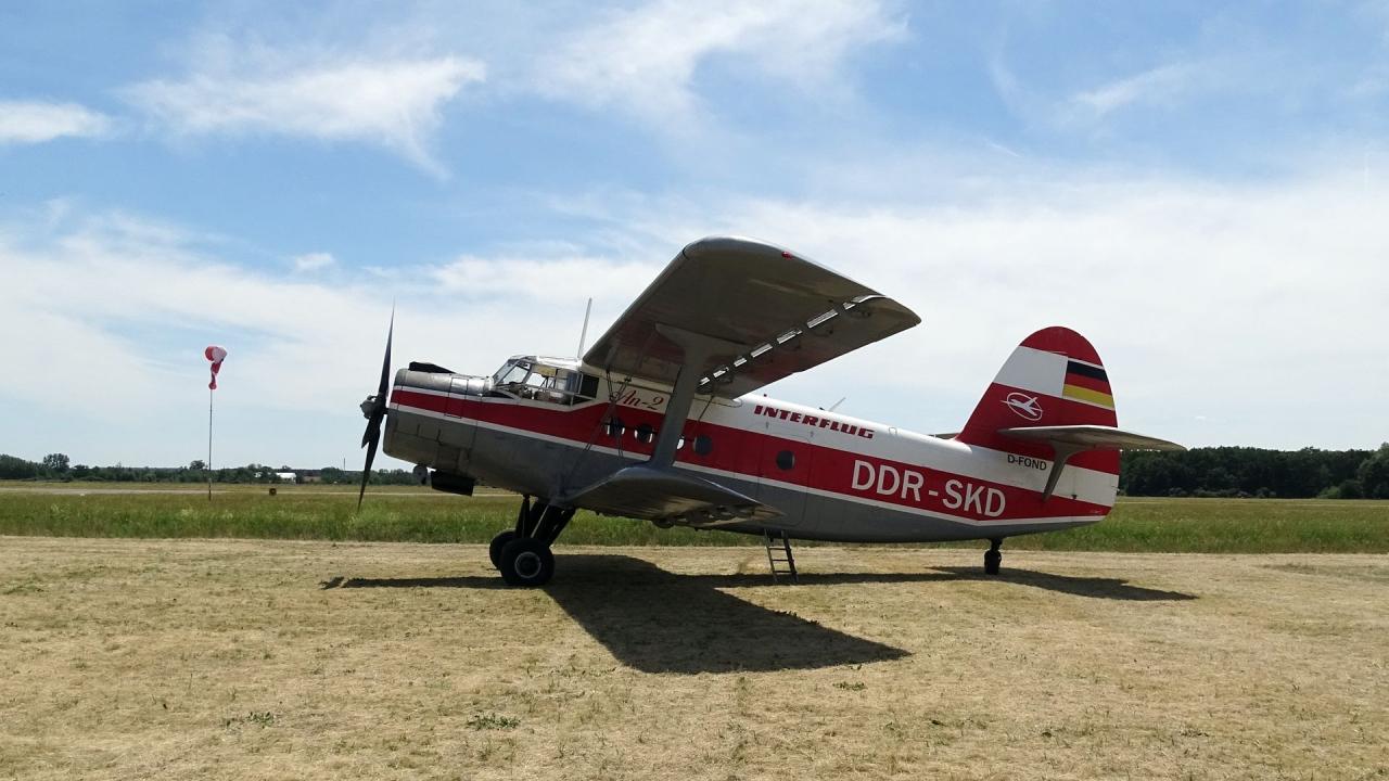 AN 2 der Interflug auf dem Hugo-Junkers-Fest