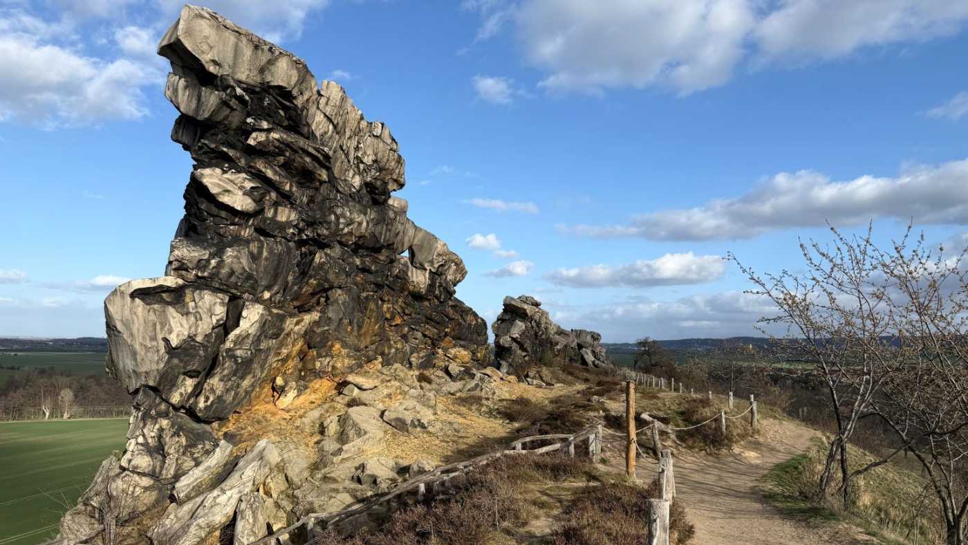 Blick auf die Teufelsmauer im Harz