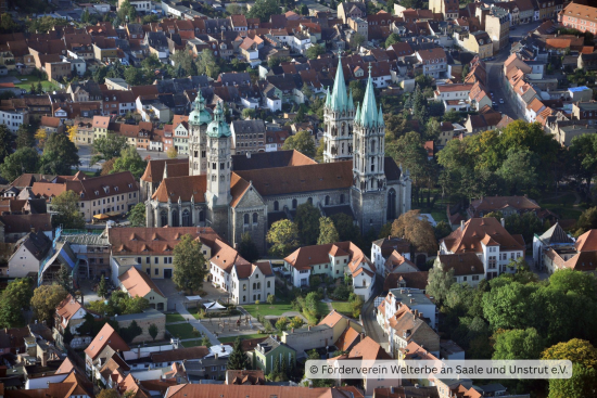 Luftaufnahme des Naumburger Doms St. Peter und Paul mit Altstadt – UNESCO-Welterbe in Sachsen-Anhalt