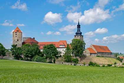 Weitblick auf die Burg Querfurt
