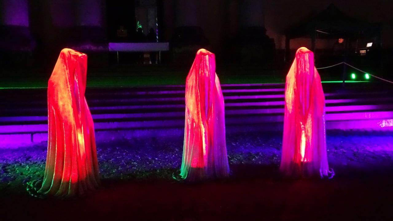 Lichtinstallation - Wächter der Zeit